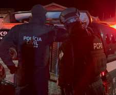 PCPR prende 12 em operação contra organização criminosa envolvida com tráfico e tribunal do crime em Jacarezinho