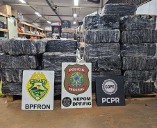 Forças de segurança apreendem 1,3 tonelada de maconha em lancha vinda do Paraguai