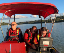 Sonar de alta tecnologia ajuda Corpo de Bombeiros do Paraná em buscas subaquáticas.