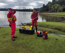 Sonar de alta tecnologia ajuda Corpo de Bombeiros do Paraná em buscas subaquáticas.