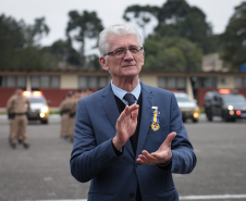 Autoridades do Estado recebem honrarias da Polícia Militar do Paraná