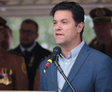 Autoridades do Estado recebem honrarias da Polícia Militar do Paraná