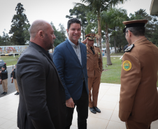 Autoridades do Estado recebem honrarias da Polícia Militar do Paraná