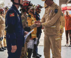 Padrão internacional: bombeiros concluem curso de protocolos da ONU para deslizamentos