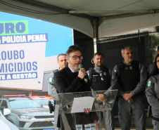 Governo entrega 17 novas viaturas para reforçar atuação das polícias Científica e Penal