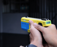 Polícia Militar do Paraná começa a utilizar Tasers em operações nas ruas