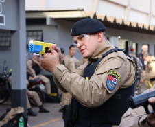 Polícia Militar do Paraná começa a utilizar Tasers em operações nas ruas
