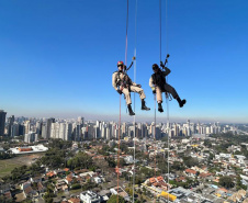 Corpo de Bombeiros forma 21 integrantes para atuar com resgate nas alturas