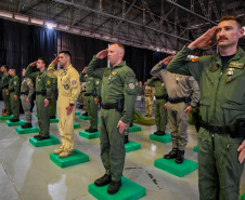 Militares do Paraná recebem medalhas por salvamentos no Rio Grande do Sul em 2024