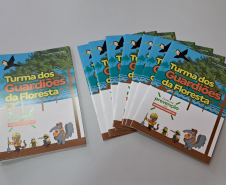 Material educativo é uma parceria do CBMPR e empresas privadas e tem texto de capitã dos bombeiros