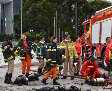 Competição “Bombeira de Garra” encerra 10º Encontro Nacional de Bombeiras Militares no Paraná