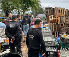 PCPR destrói 300 mil garrafas em operação contra bebidas irregulares em Curitiba e RMC