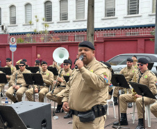 Música e esperança: Banda da PMPR faz show para crianças do Hospital Pequeno Príncipe
