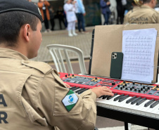 Música e esperança: Banda da PMPR faz show para crianças do Hospital Pequeno Príncipe