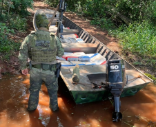 PMPR apreende embarcação com mais de 440 quilos de maconha no Lago de Itaipu