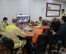 Governo manda dezenas de bombeiros e equipes da saúde para auxiliar Rio Bonito do Iguaçu