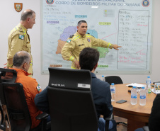 Governo manda dezenas de bombeiros e equipes da saúde para auxiliar Rio Bonito do Iguaçu