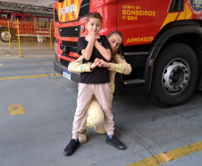 Corpo de Bombeiros alerta para atualização da manobra em casos de engasgo e reforça cuidados com bebês e idosos