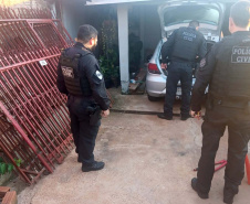 PCPR e PMPR prendem 3 pessoas e apreendem 6 armas, munições e drogas em Cascavel