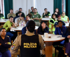 SESP leva Programa Mulher Segura a funcionários da Klabin com foco no combate à violência doméstica