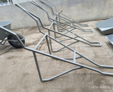 Custodiados de Piraquara produzem carrinhos de mão para auxiliar reconstrução de Rio Bonito do Iguaçu