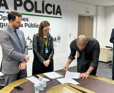 Polícia Científica do Paraná reforça quadro com a posse de 16 novos profissionais