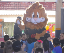 PMPR realiza brincadeiras e pintura de rosto em escolas de Rio Bonito do Iguaçu