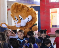 PMPR realiza brincadeiras e pintura de rosto em escolas de Rio Bonito do Iguaçu