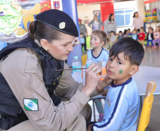 PMPR realiza brincadeiras e pintura de rosto em escolas de Rio Bonito do Iguaçu