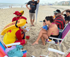 Bombeiros realizam ações educativas para crianças no primeiro fim de semana do Verão Maior Paraná