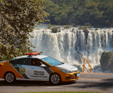 PMPR reforça acolhimento e amplia atendimento multilíngue a turistas estrangeiros