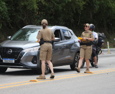PMPR realiza ação de proximidade e conscientização no Ferry Boat