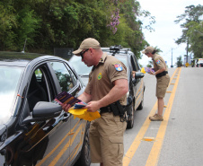PMPR realiza ação de proximidade e conscientização no Ferry Boat