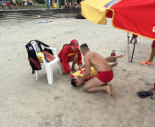 Cadetes reforçam efetivo de salvamento do Corpo de Bombeiros no Verão Maior no litoral