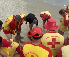 Cadetes reforçam efetivo de salvamento do Corpo de Bombeiros no Verão Maior no litoral