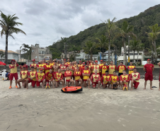 Cadetes reforçam efetivo de salvamento do Corpo de Bombeiros no Verão Maior no litoral