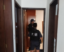 PMPR e Polícia Penal cumprem mandado de prisão por tráfico de drogas em Guaratuba