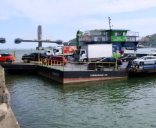 PMPR orienta motoristas a viajar em horários alternativos no acesso ao ferry boat de Guaratuba