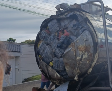 Em ação integrada, PMPR apreende caminhão com quase seis toneladas de maconha na PR-493