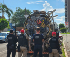 Em ação integrada, PMPR apreende caminhão com quase seis toneladas de maconha na PR-493