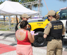 Verão Maior: PMPR promove ação de conscientização pela prevenção da violência contra a mulher
