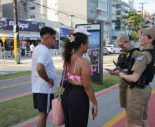 Verão Maior: PMPR promove ação de conscientização pela prevenção da violência contra a mulher