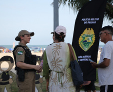 Verão Maior: PMPR promove ação de conscientização pela prevenção da violência contra a mulher