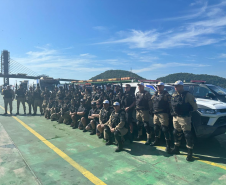 Forças de segurança realizam escolta de custodiados até o Complexo Penal de Piraquara