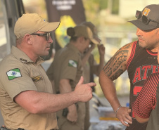 Uso consciente do som e da boa convivência: PMPR reforça orientações no Litoral durante o verão