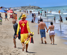 Corpo de Bombeiros reforça orientações para banhistas sobre correntes de retorno no mar