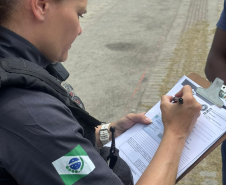 Polícia Penal do Paraná cumpre mandado de prisão durante reforço da monitoração eletrônica no litoral