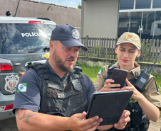 Polícia Penal e PMPR fiscalizam monitorados por tornozeleira eletrônica em Matinhos e Guaratuba