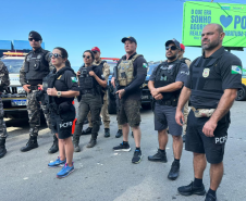 Forças de segurança realizam ação integrada com cães de faro na balsa de Guaratuba