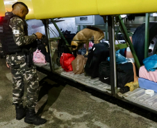 Forças de segurança promovem fiscalização integrada com apoio de cães no Litoral